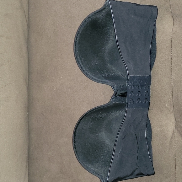 Victoria's Secret 34DD bra - Picture 2 of 3